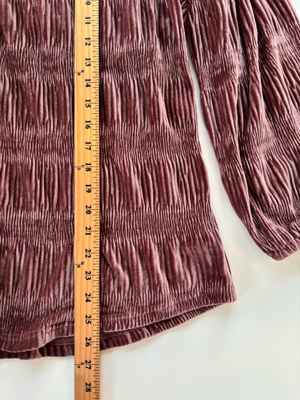 Umgee Women’s Dusty Pink Rose Velvet Velour Smocked Button Down Top MEDIUM, NWT - Picture 9 of 9
